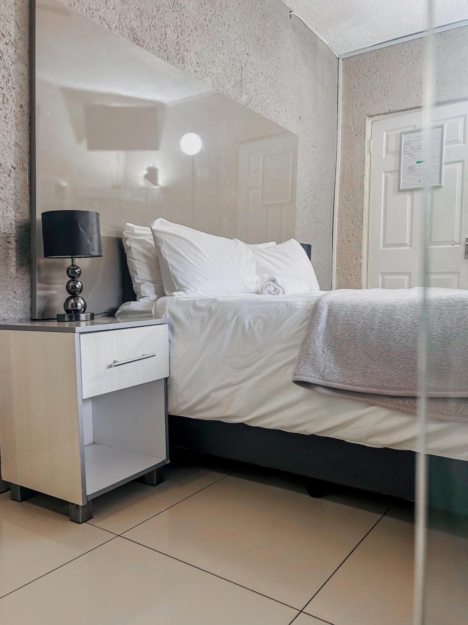 View Inn Exclusive Lodge Mbombela Екстериор снимка