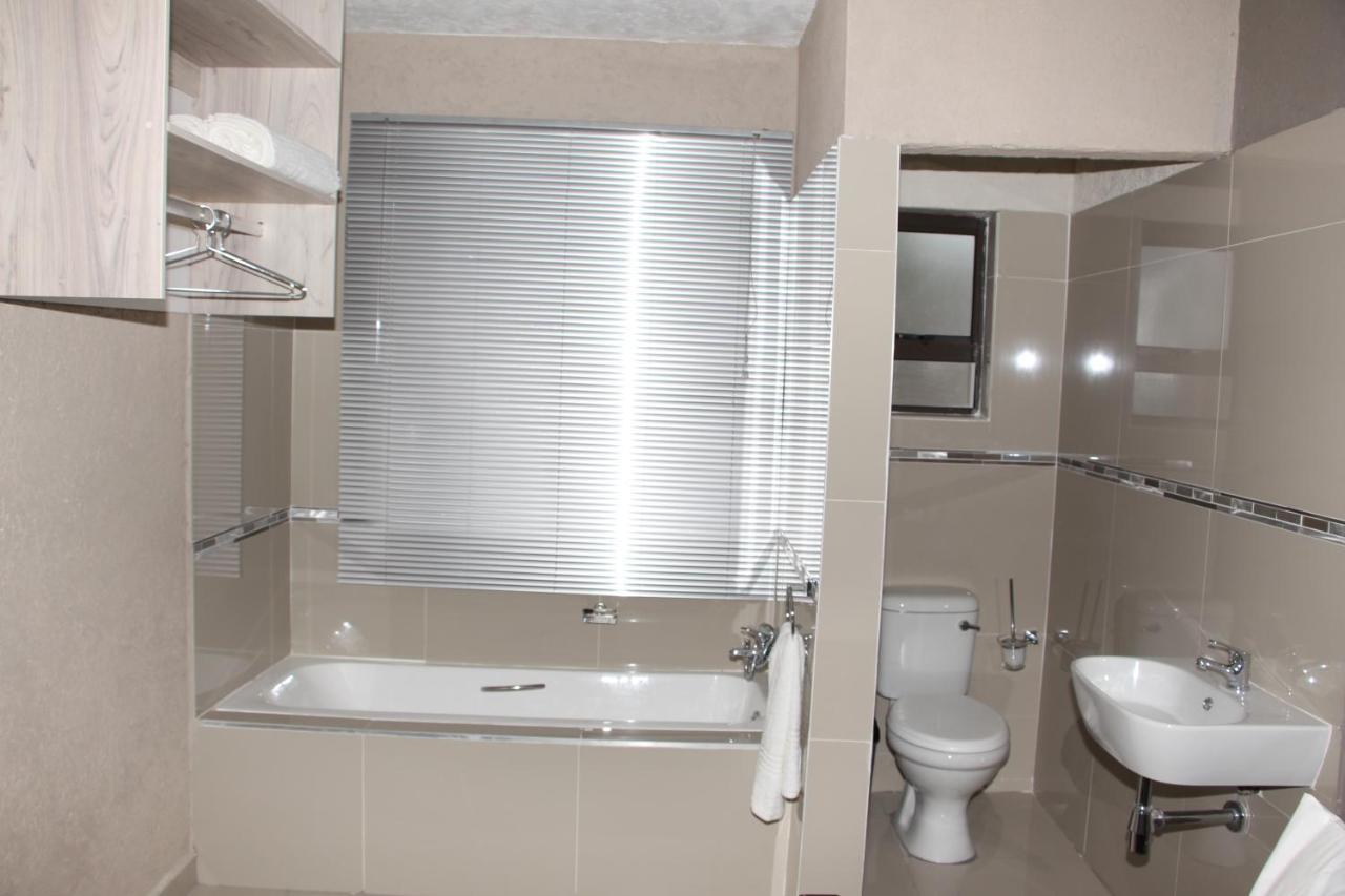 View Inn Exclusive Lodge Mbombela Екстериор снимка